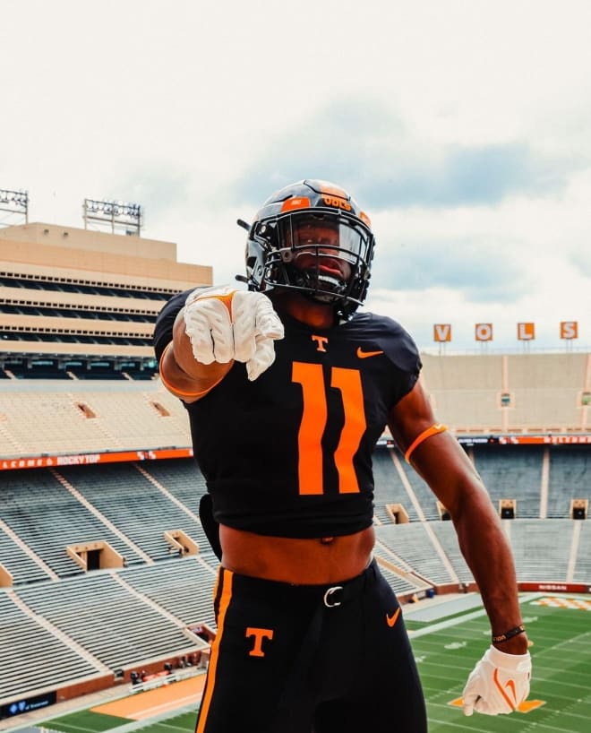 London athlete reclassifies to 2023 class and has committed to Tennessee. (Emmanuel Okoye/Instagram)