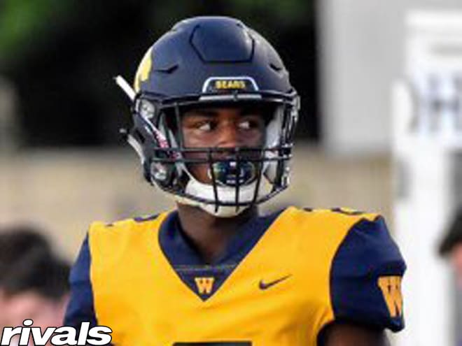 After not signing a defensive back in 2020, the Trojans landed a big commitment from local safety Xamarion Gordon.