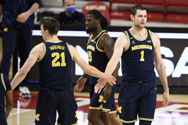 Michigan Wolverines basketball freshman phenom Hunter Dickinson had a career-high 26 points at Maryland.