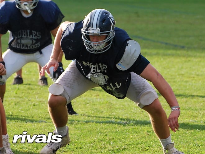 Rivals100 offensive lineman Drew Kendall holds a Michigan Wolverines football recruiting offer.