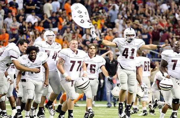 The War Hawks stunned the Roadrunners and the Alamodome crowd when they scored a last minute touchdown to win the game.