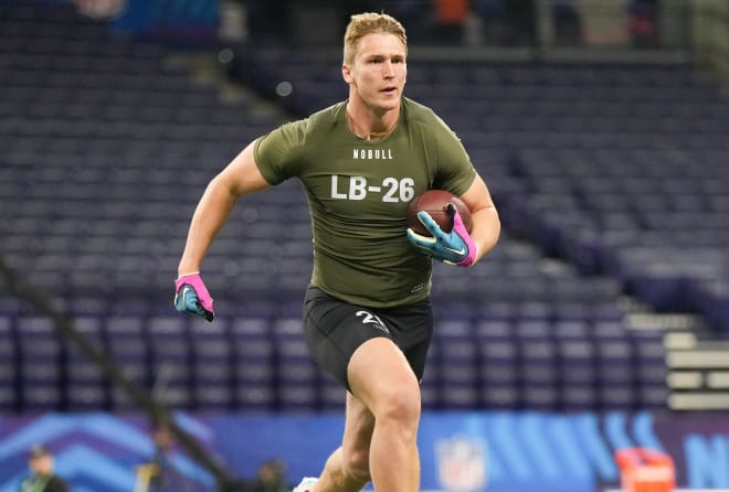 Arkansas linebacker Drew Sanders participates at the NFL Combine.