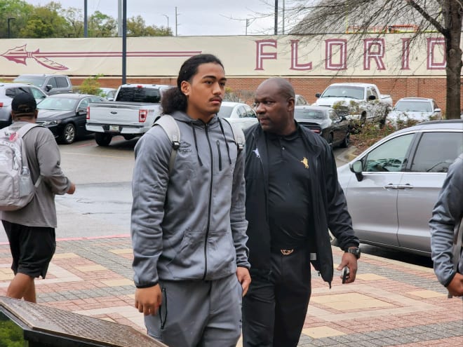 Alongside FSU running backs coach David Johnson, four-star 2024 linebacker Kyngstonn Viliamu-Asa visited the Seminoles on Saturday.