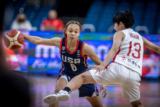 Notre Dame women's hoops target Hannah Hidalgo (6) helped lead Team USA to gold this summer in the U17 World Cup.