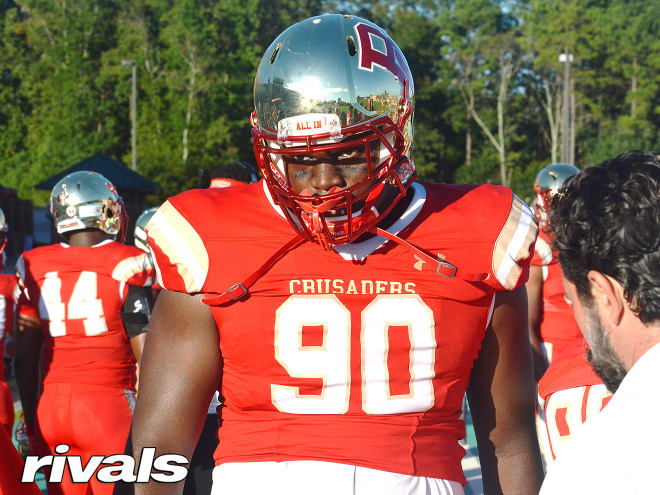 New Jersey defensive lineman Tywone Malone is expected to visit Notre Dame this weekend.