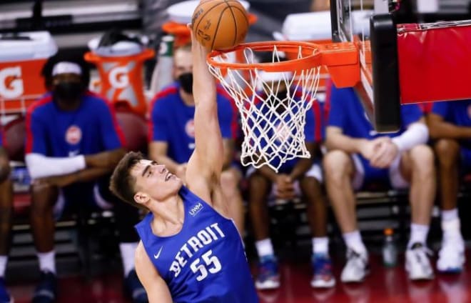 Luka Garza signed a two-way NBA contract with Detroit on Monday.
