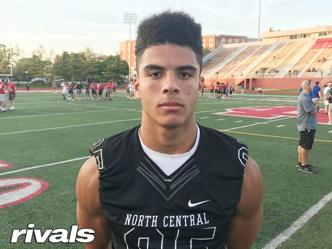 Class of 2022 wide receiver Reggie Fleurima attended Iowa's junior day on Sunday.