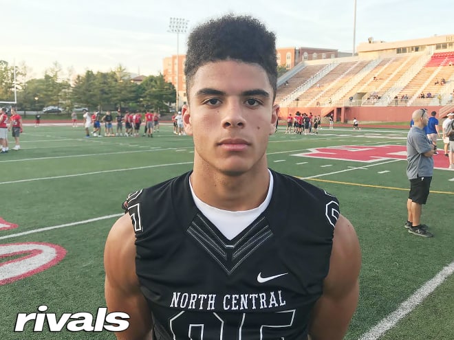 2022 wide receiver Reggie Fleurima visited Wisconsin on March 1. 