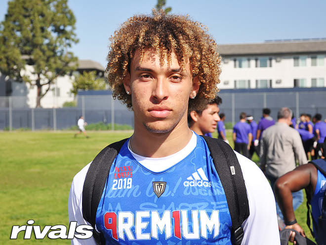 Bishop Alemany receiver, DJ Justice is UCLA's first pledge for 2021.