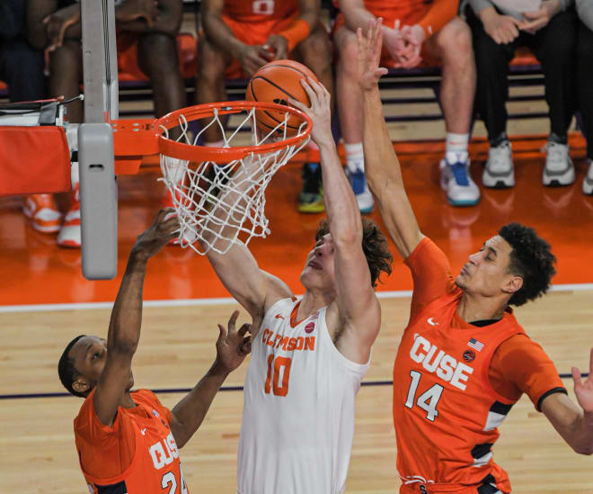Clemson sophomore center Ben Middlebrooks is transferring to NC State.
