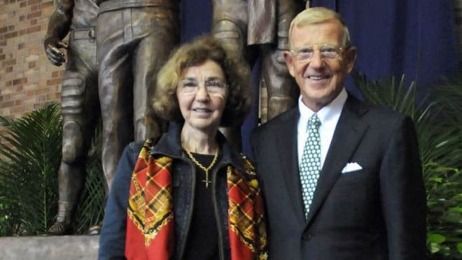 Beth and Lou Holtz