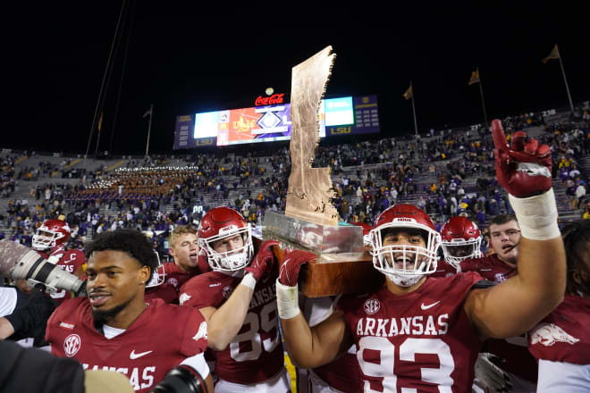 2015 World Series trophy to be in Northwest Arkansas