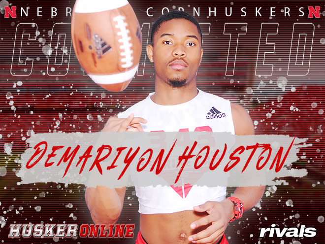 Wide receiver Derariyon Houston announced he will be signing with Nebraska on Wednesday.