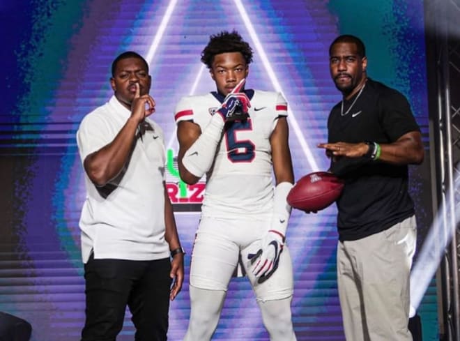 Landon Bell built a bond with Arizona's coaches during his recent official visit with the Wildcats.