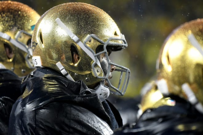 Notre Dame plays on the sidelines against Michigan (Lon Horwedel)