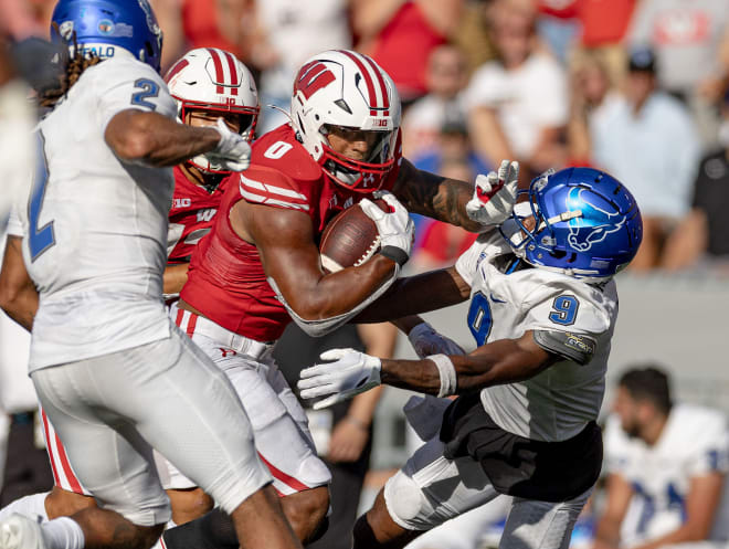 Wisconsin Football: Pro Football Focus provides offensive snap counts for  Badgers