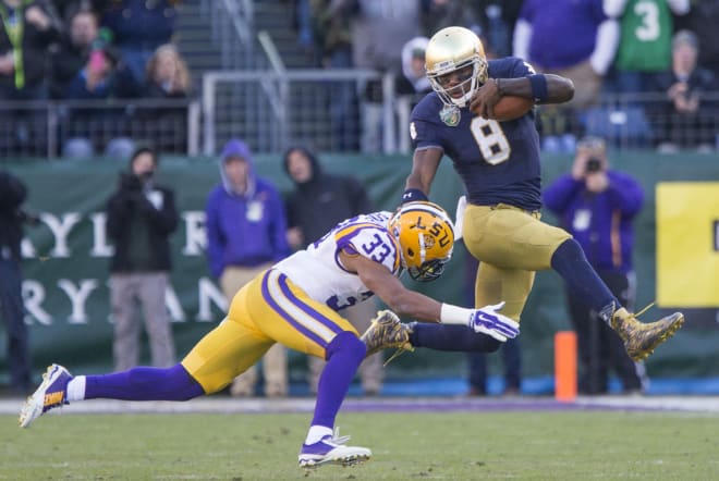 Quarterback Malik Zaire led Notre Dame to a 31-28 win over LSU in the 2014 Music City Bowl.