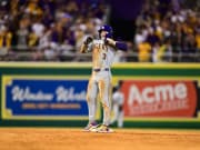 Omaha Bound: Vols offense erupts for six home runs to beat LSU, win Super  Regional