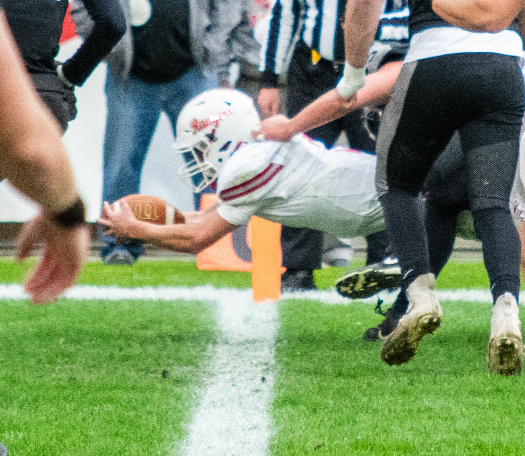 Matt Sieg dives for a touchdown in the WPIAL championship